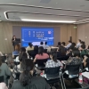 个人怎样把档案挂在深圳？深圳哪个地方可以档案托管？